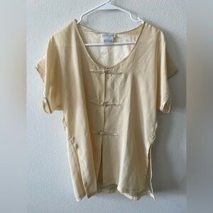 Maidenform cream polyester bow tie lightweight vintage short sleeve blouse